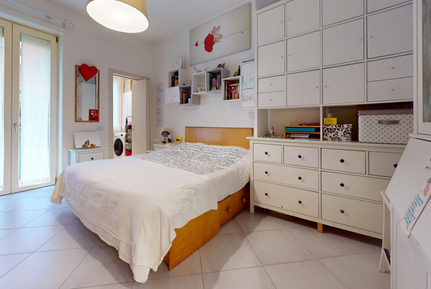 Via-Averardo-Buschi-Bedroom