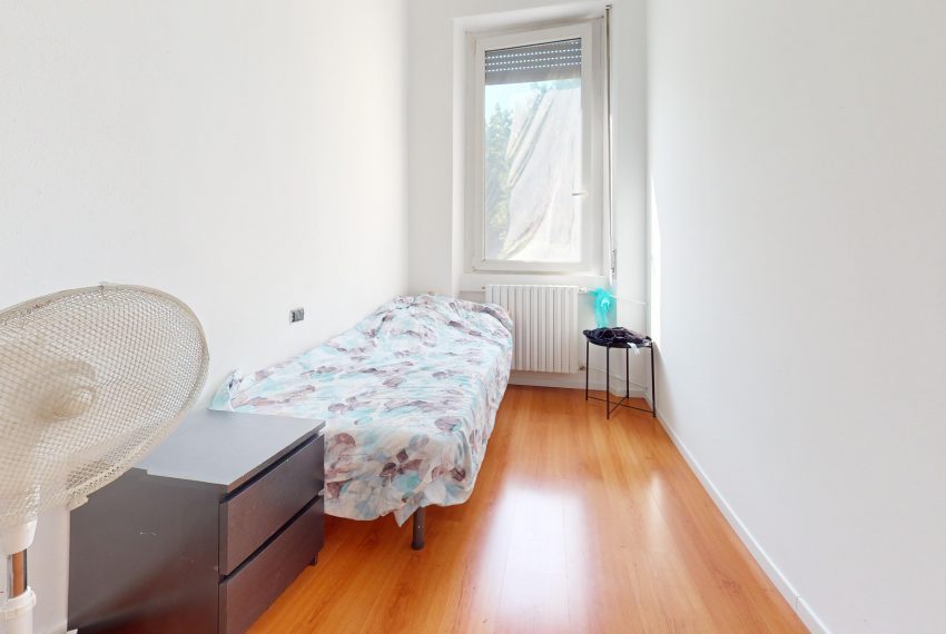 Via-Ernesto-Teodoro-Moneta-Bedroom 2