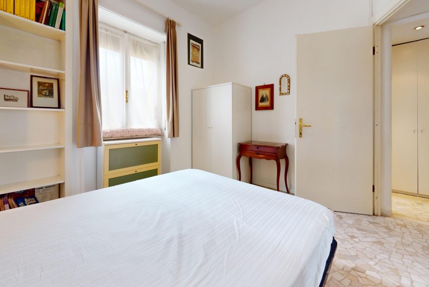 Via-Lomellina-Bedroom