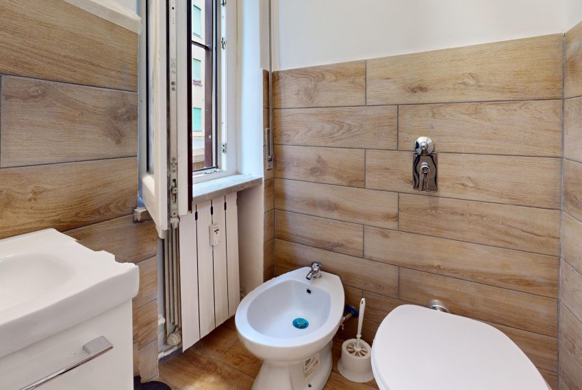 Via-Morazzone-Bathroom 1