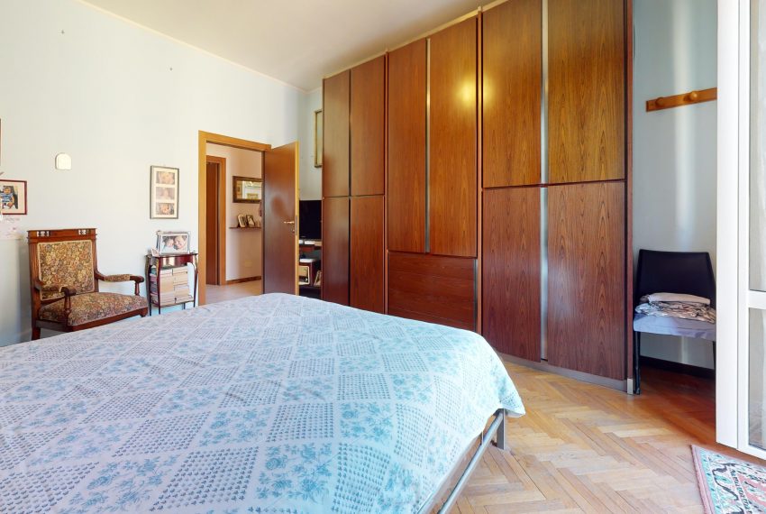 Via-Baldo-degli-Ubaldi-Bedroom 1