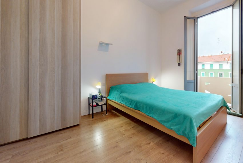 Via-degli-Imbriani-Bedroom