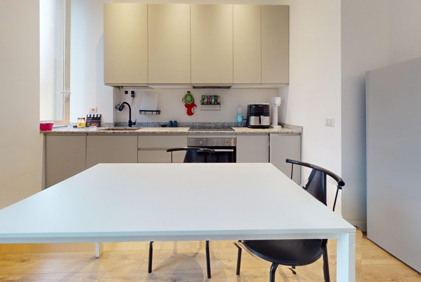 Via-degli-Imbriani-Kitchen 1